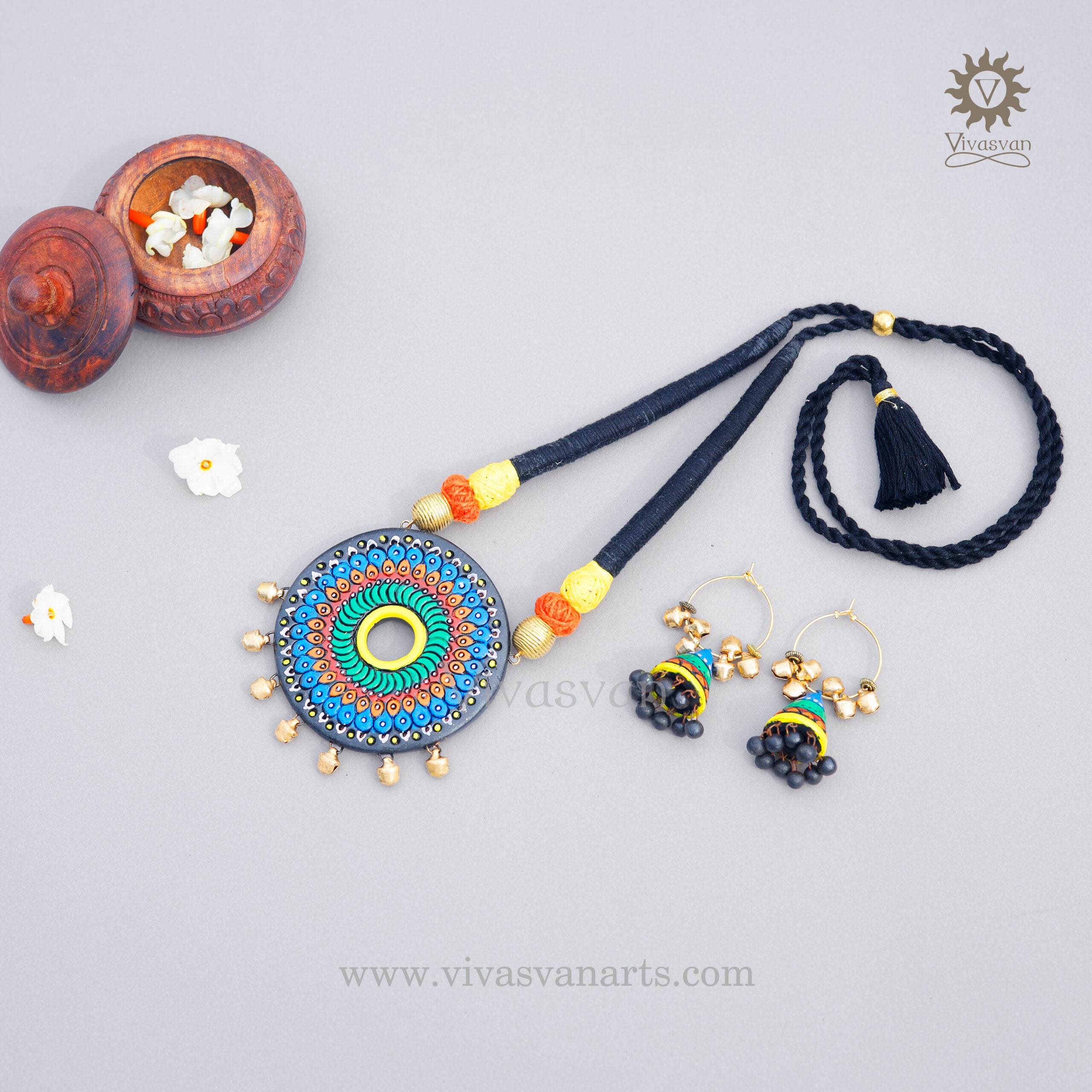 Orbit of Tradition Jewellery Set