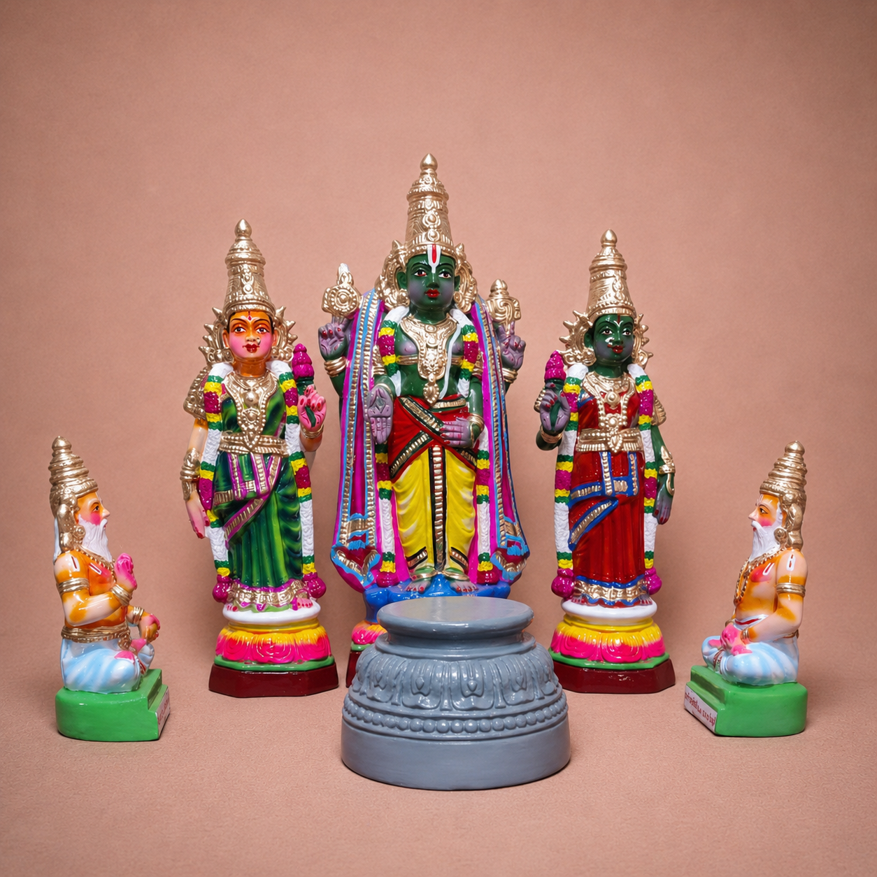 Tirukurungudi Nambi Sridevi Boodevi with Maharishis